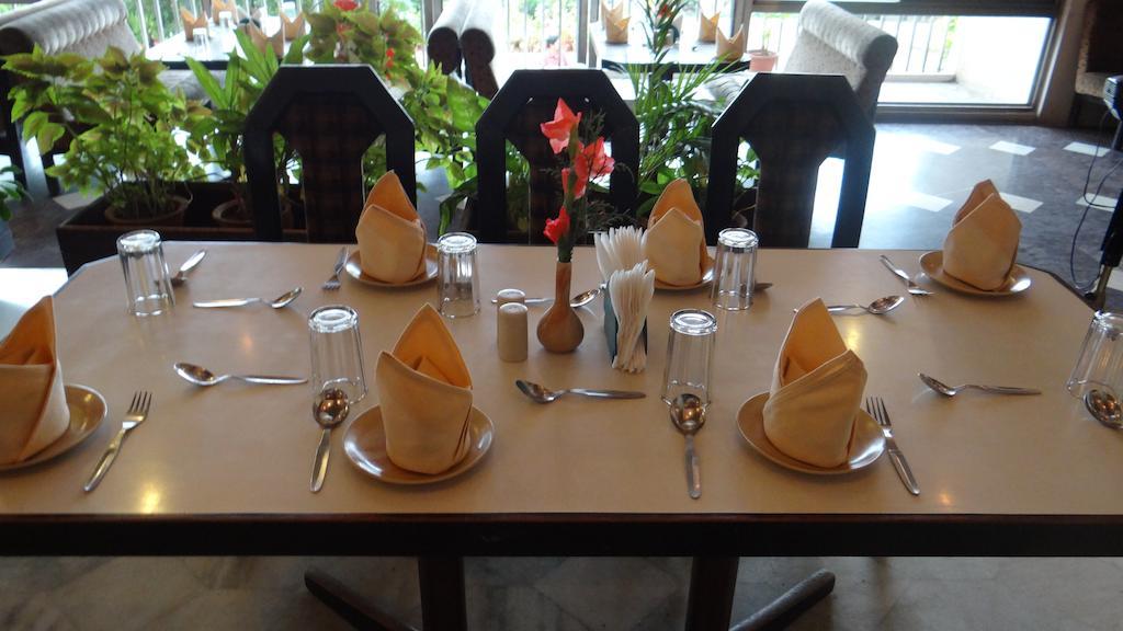 Hotel Paradise - Mysore Dasaprakash Group Екстер'єр фото